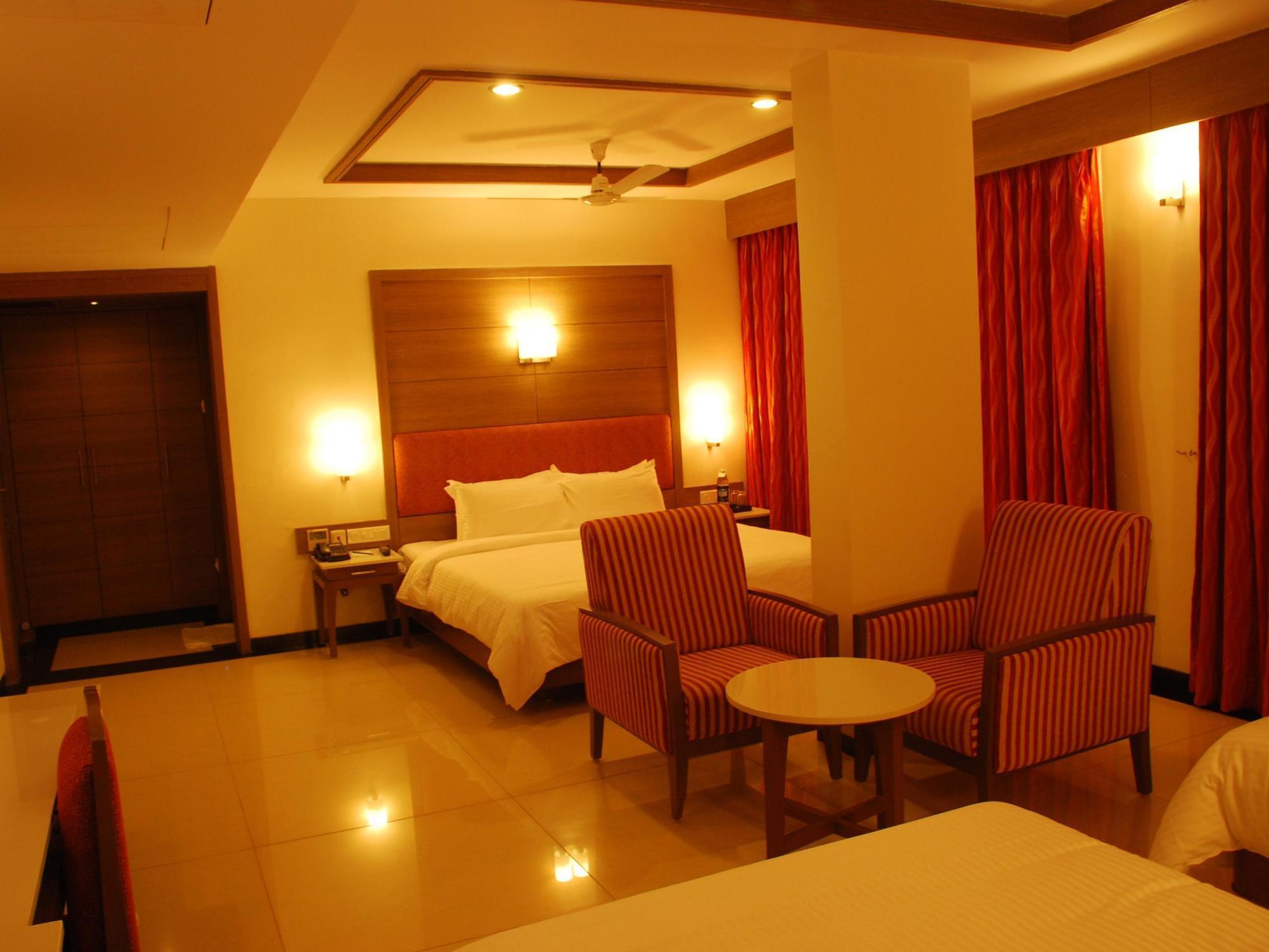 Clinton Park Inn Velankanni Exterior foto