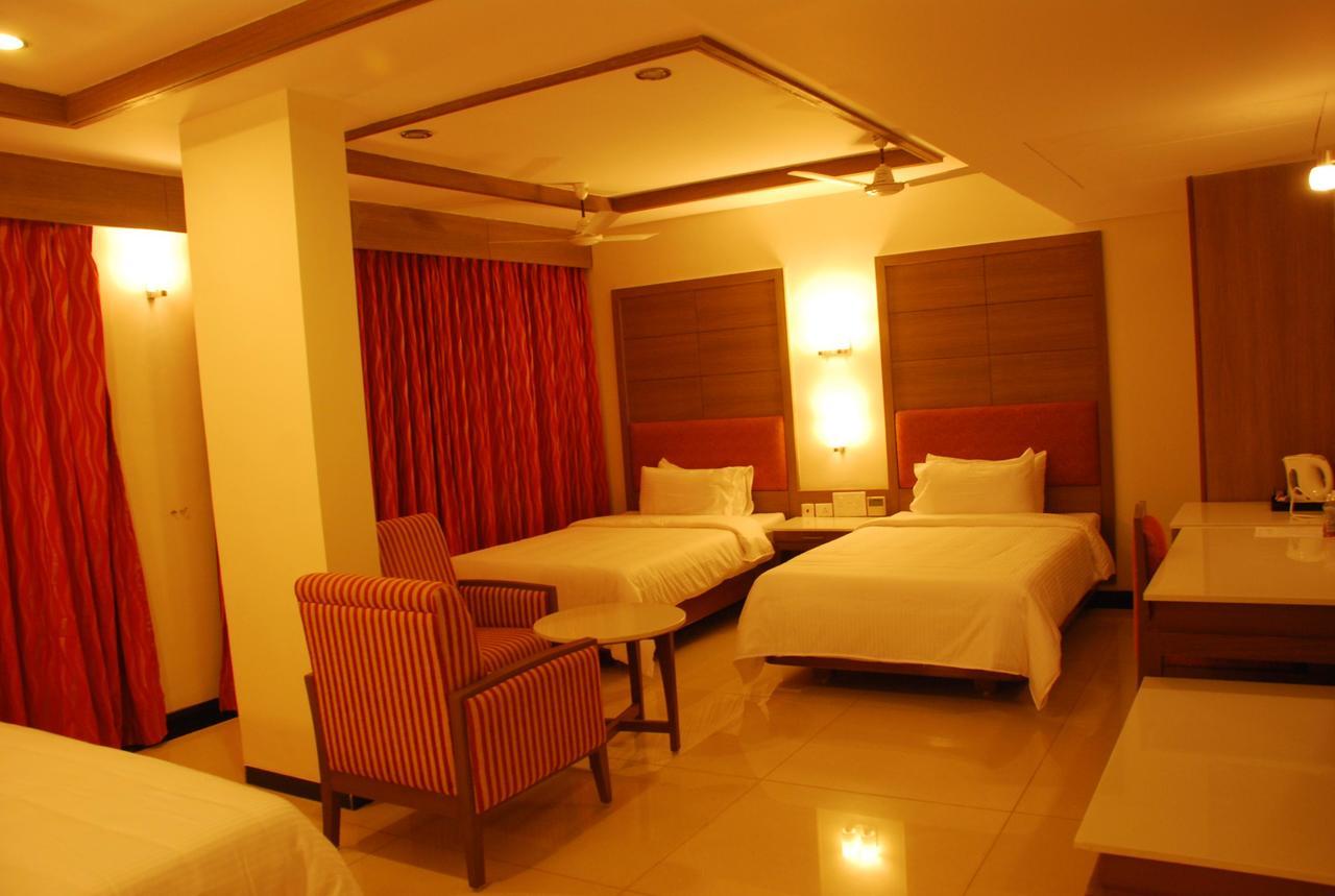Clinton Park Inn Velankanni Exterior foto